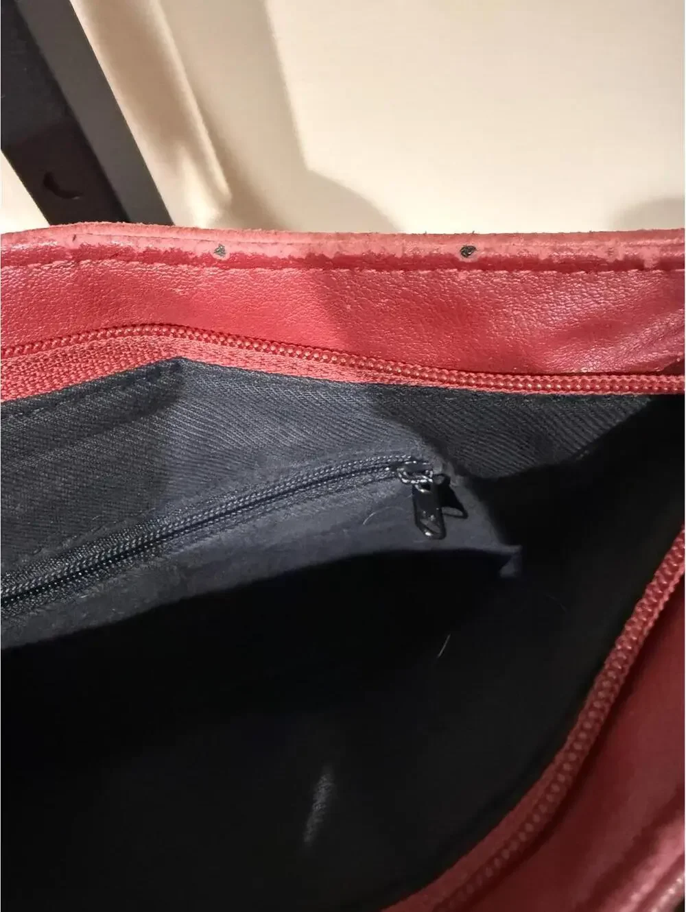 Red Embossed Leather Women's Shoulder Bag Vintage 90s